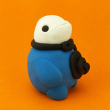 Load image into Gallery viewer, Scuba Beluga