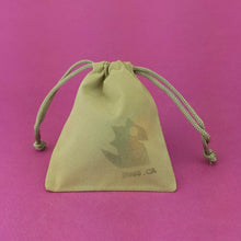 Load image into Gallery viewer, Suburban Salamander